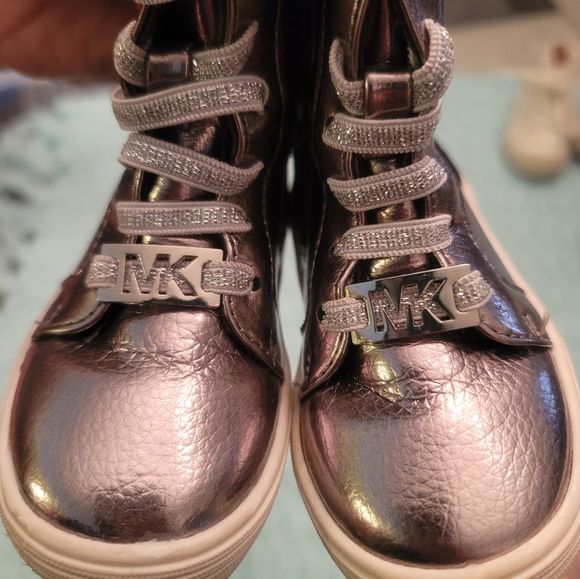 Toddler Girls Michael Kors Sneaker Boots Size 5T - Picture 7 of 8